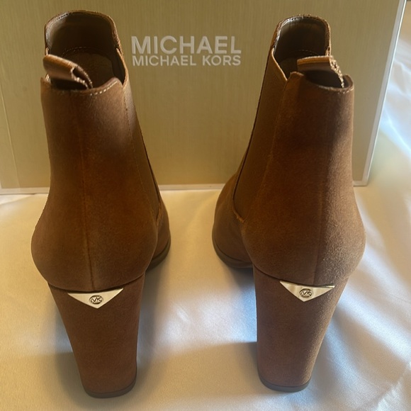 Michael Kors Womens
Suede Boots Sz US 8.5 - Picture 9 of 13